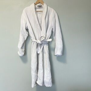 Pottery Barn White Waffle Knit bathrobe S